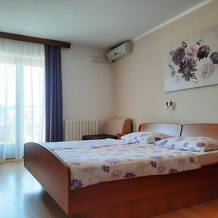 Guest House Katarina 马林斯卡 外观 照片